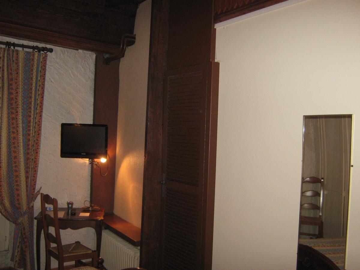 Logis Hotel Restaurant La Chaumiere Tournon-sur-Rhone Exterior photo