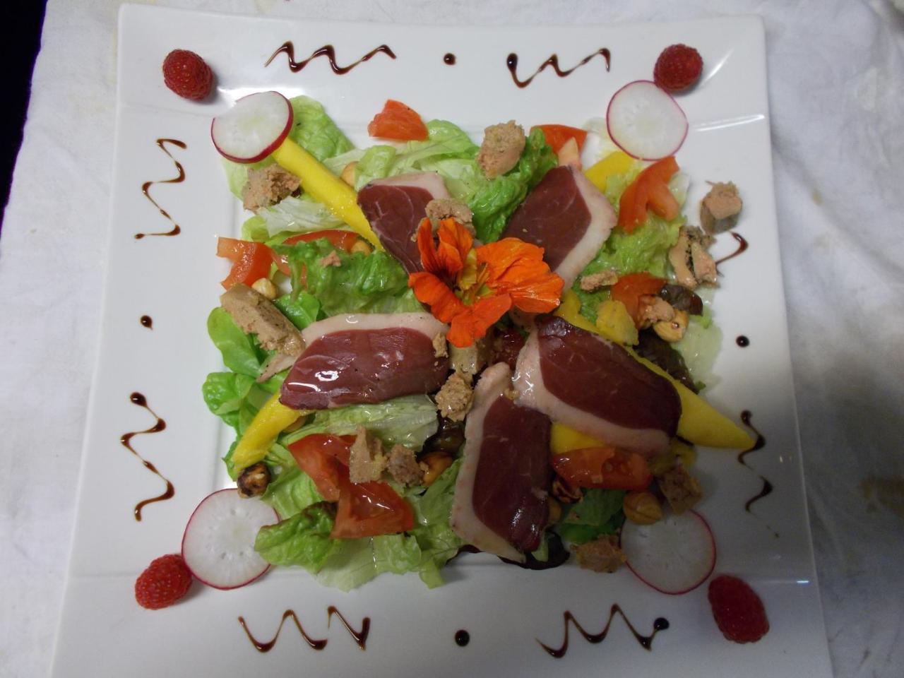 Logis Hotel Restaurant La Chaumiere Tournon-sur-Rhone Exterior photo